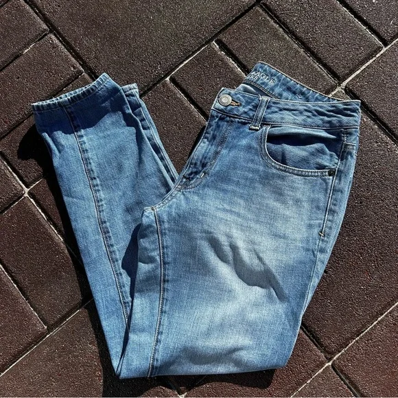 Women’s American Eagle Boy Jeans– Size 6 - Picture 2 of 11